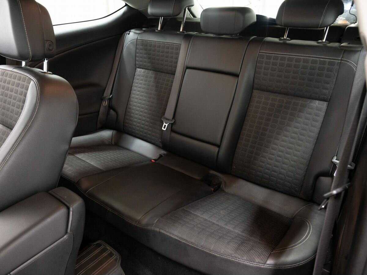 Opel Astra GTC, 2013 - Фото №9