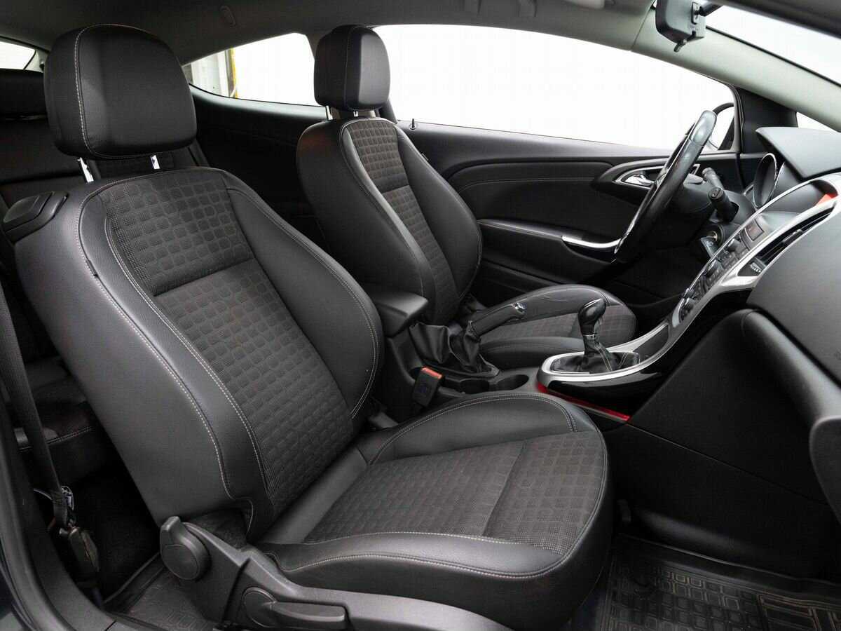 Opel Astra GTC, 2013 - Фото №11