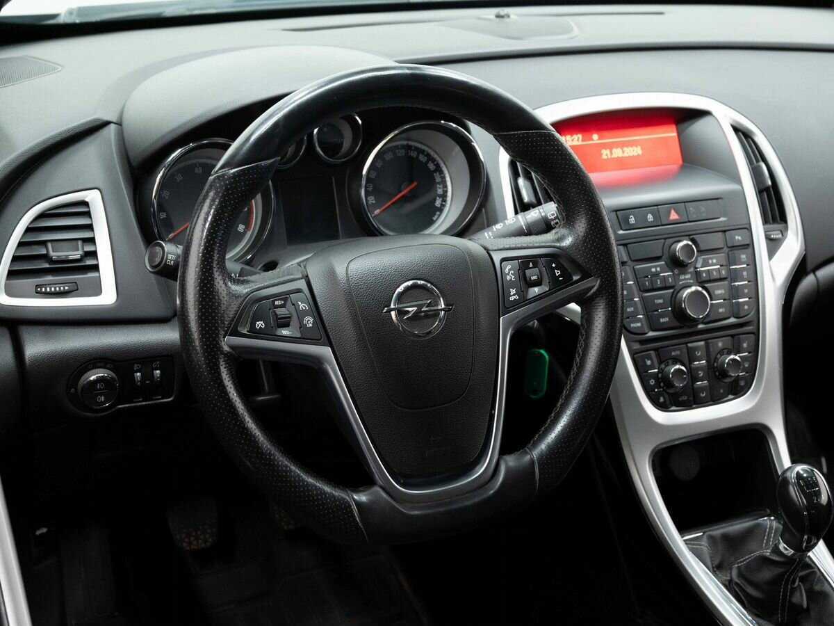 Opel Astra GTC, 2013 - Фото №12