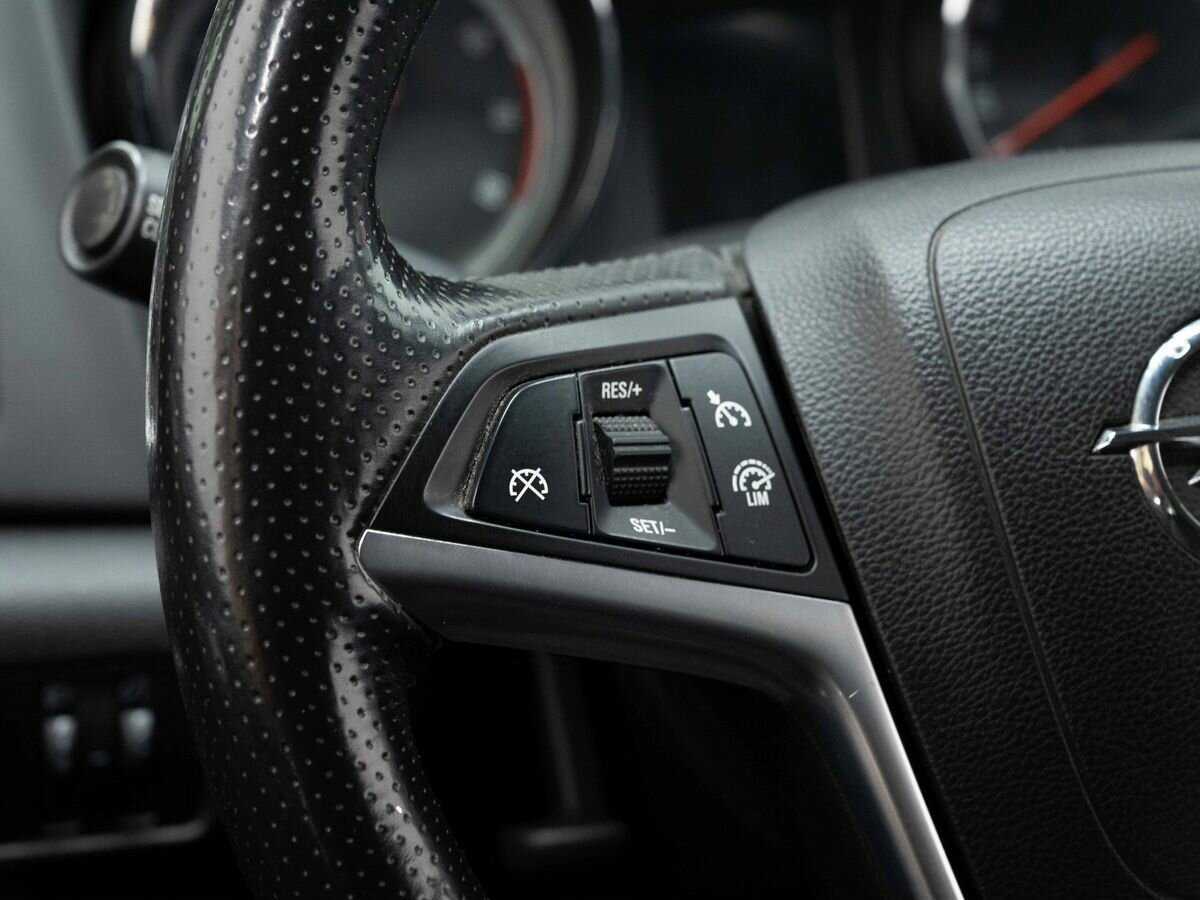 Opel Astra GTC, 2013 - Фото №14