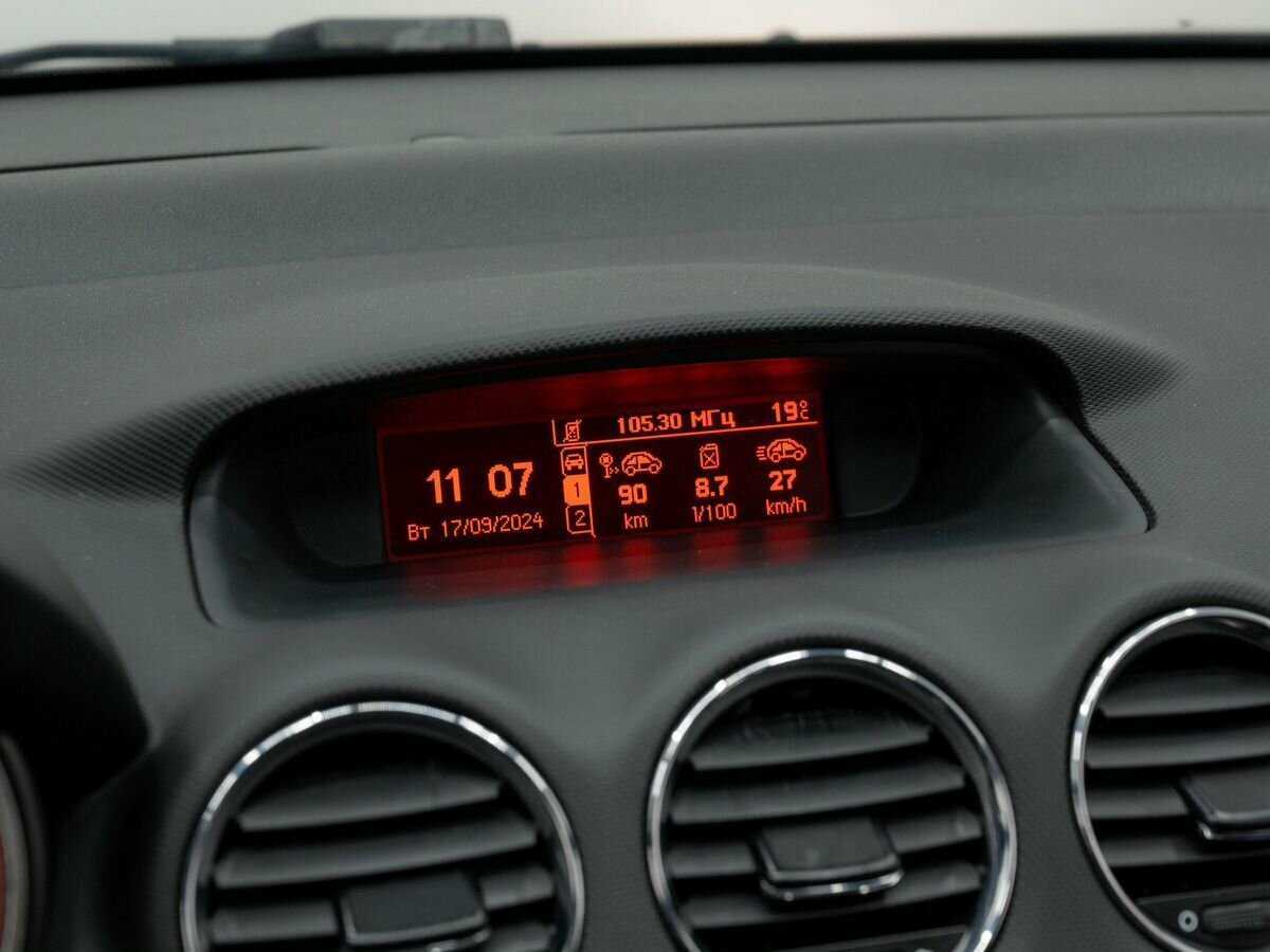 Peugeot 408, 2013 - Фото №20