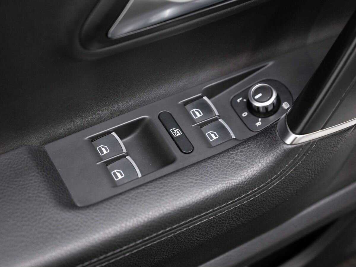 Volkswagen Passat CC, 2013 - Фото №17