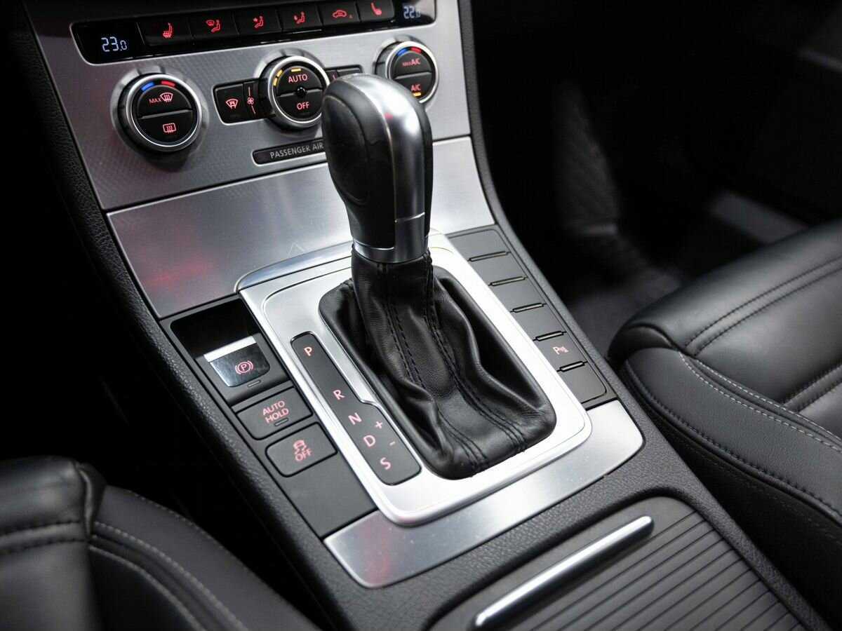 Volkswagen Passat CC, 2013 - Фото №23