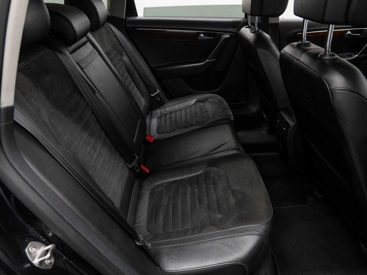 Volkswagen Passat, 2012 - Фото №8