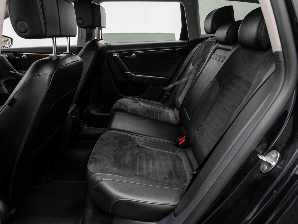 Volkswagen Passat, 2012 - Фото №11