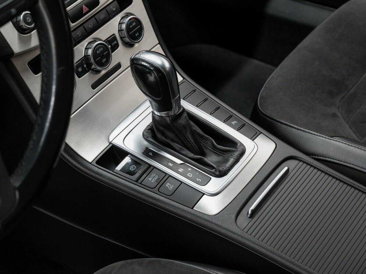 Volkswagen Passat, 2012 - Фото №16