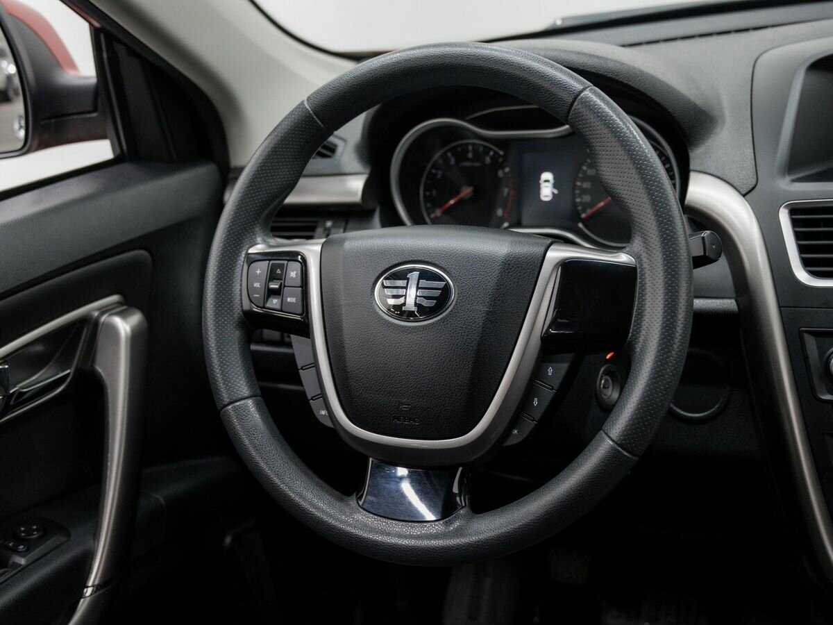 FAW Besturn X80, 2018 - Фото №10