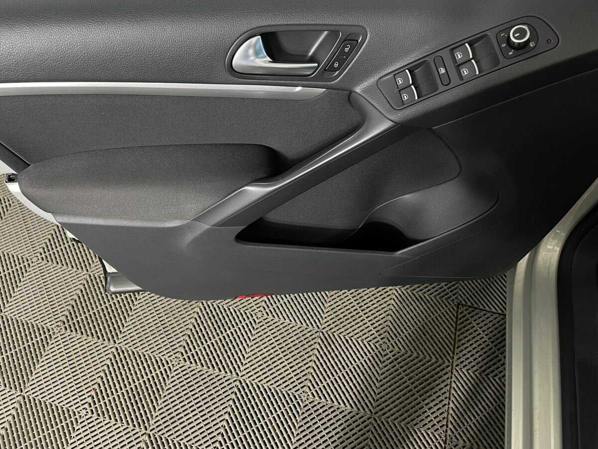 Volkswagen Tiguan, 2012 - Фото №7