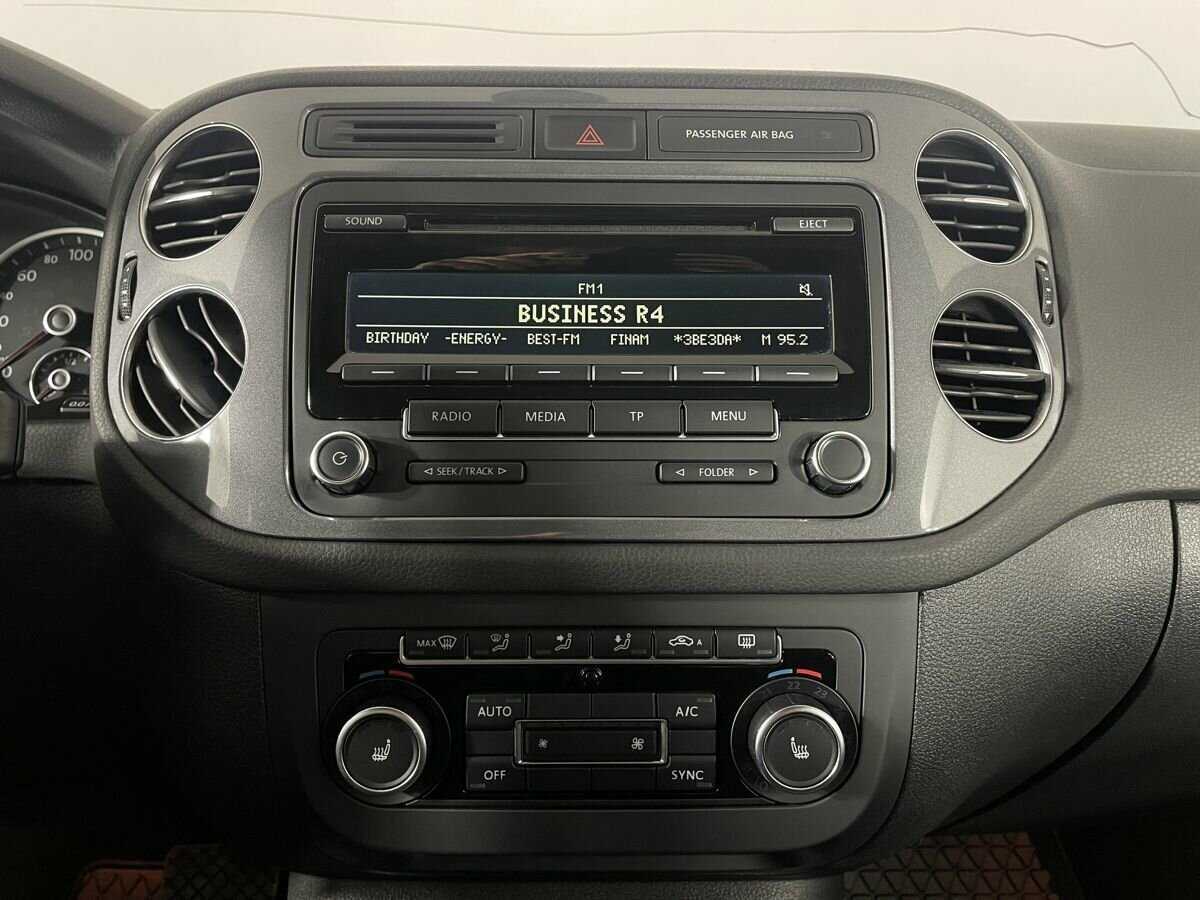 Volkswagen Tiguan, 2012 - Фото №11