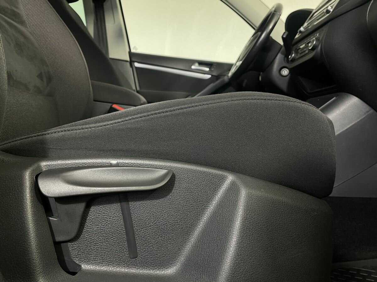 Volkswagen Tiguan, 2012 - Фото №13