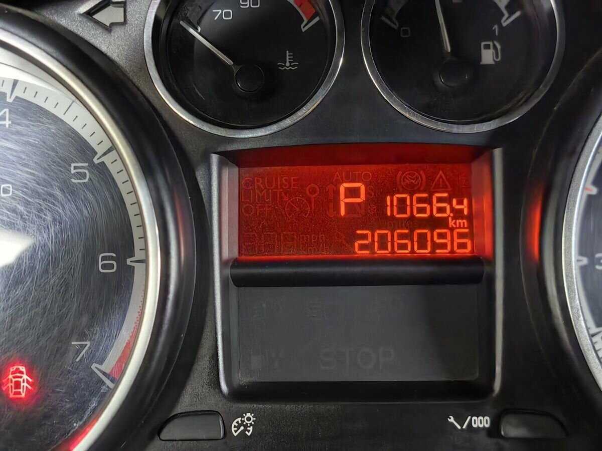 Peugeot 408, 2014 - Фото №15