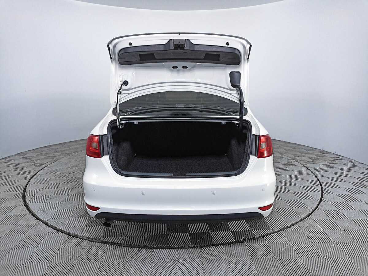 Volkswagen Jetta, 2014 - Фото №9