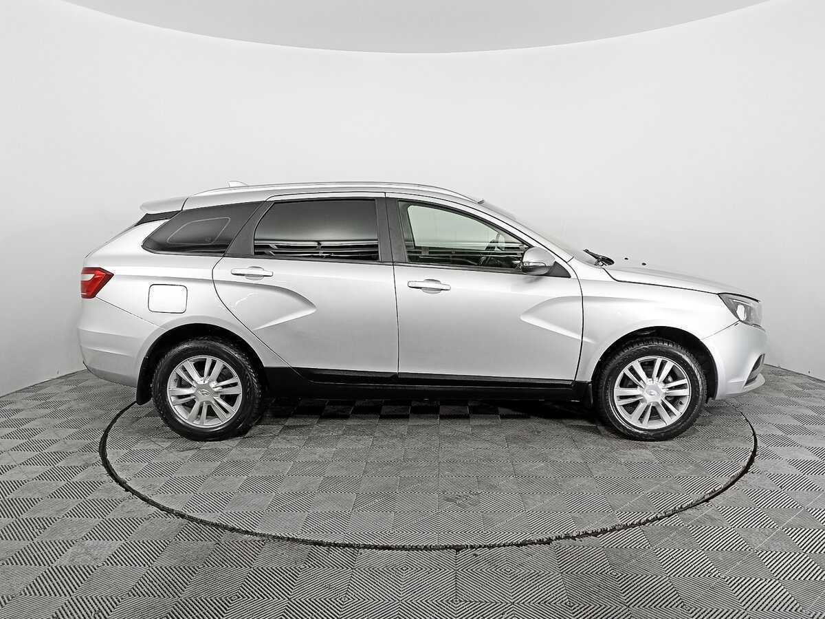 Lada (ВАЗ) Vesta SW, 2019 - Фото №3