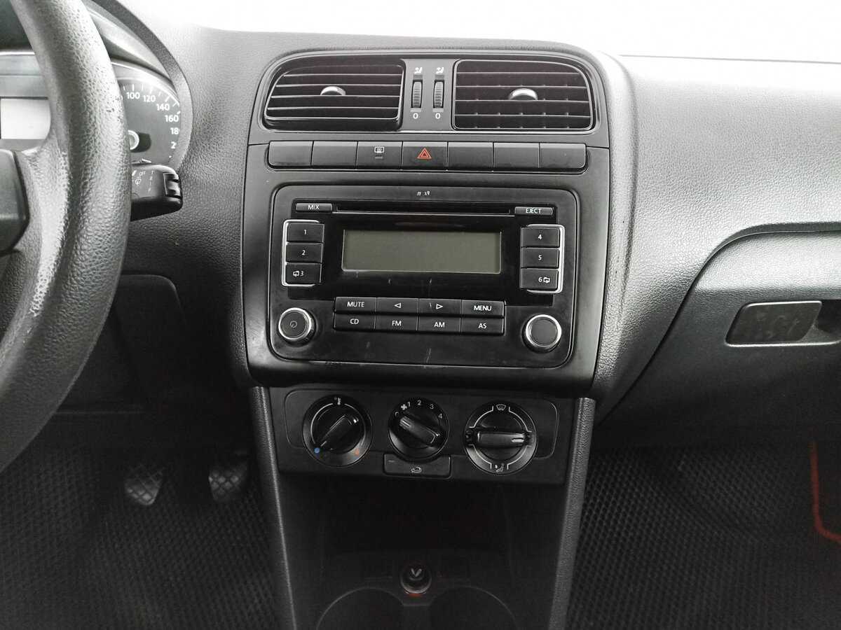 Volkswagen Polo, 2012 - Фото №12