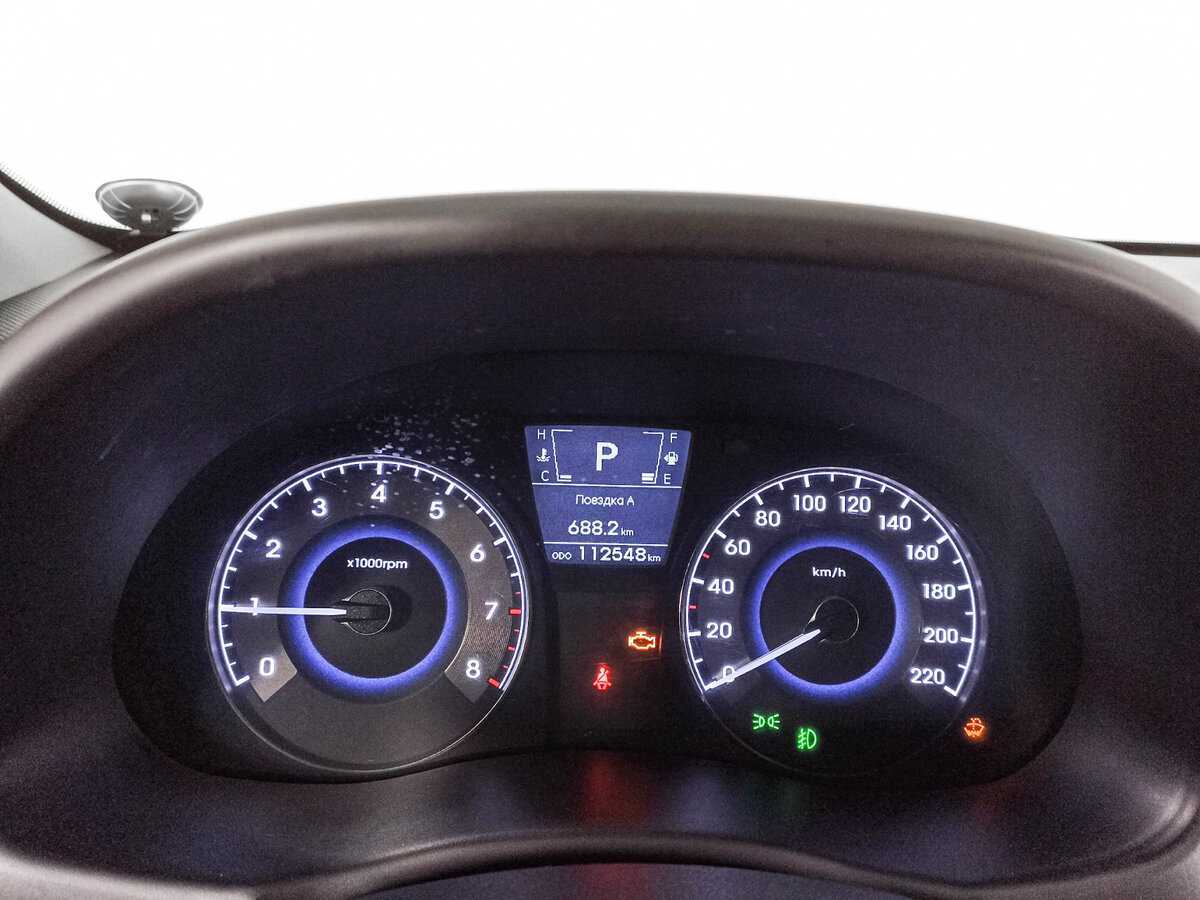 Hyundai Solaris, 2012 - Фото №10