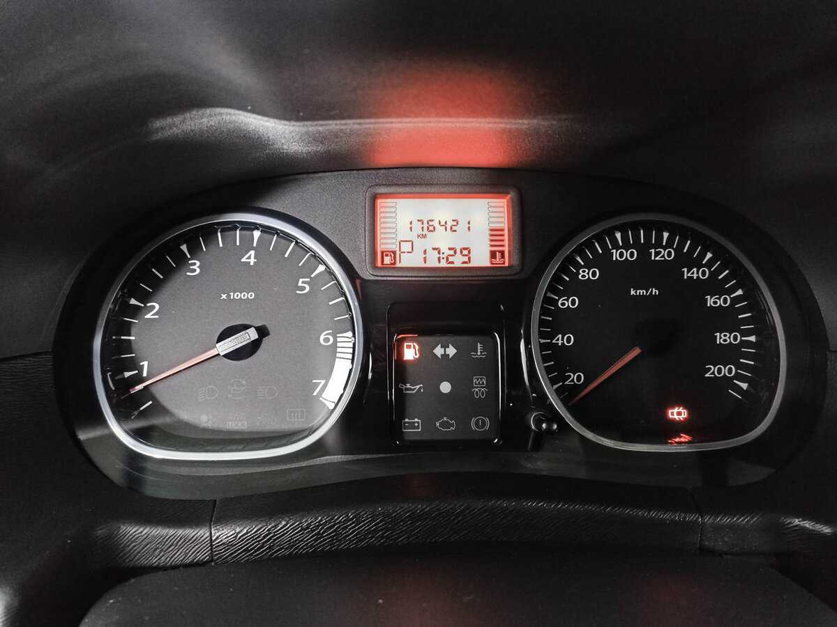 Renault Duster, 2012 - Фото №10