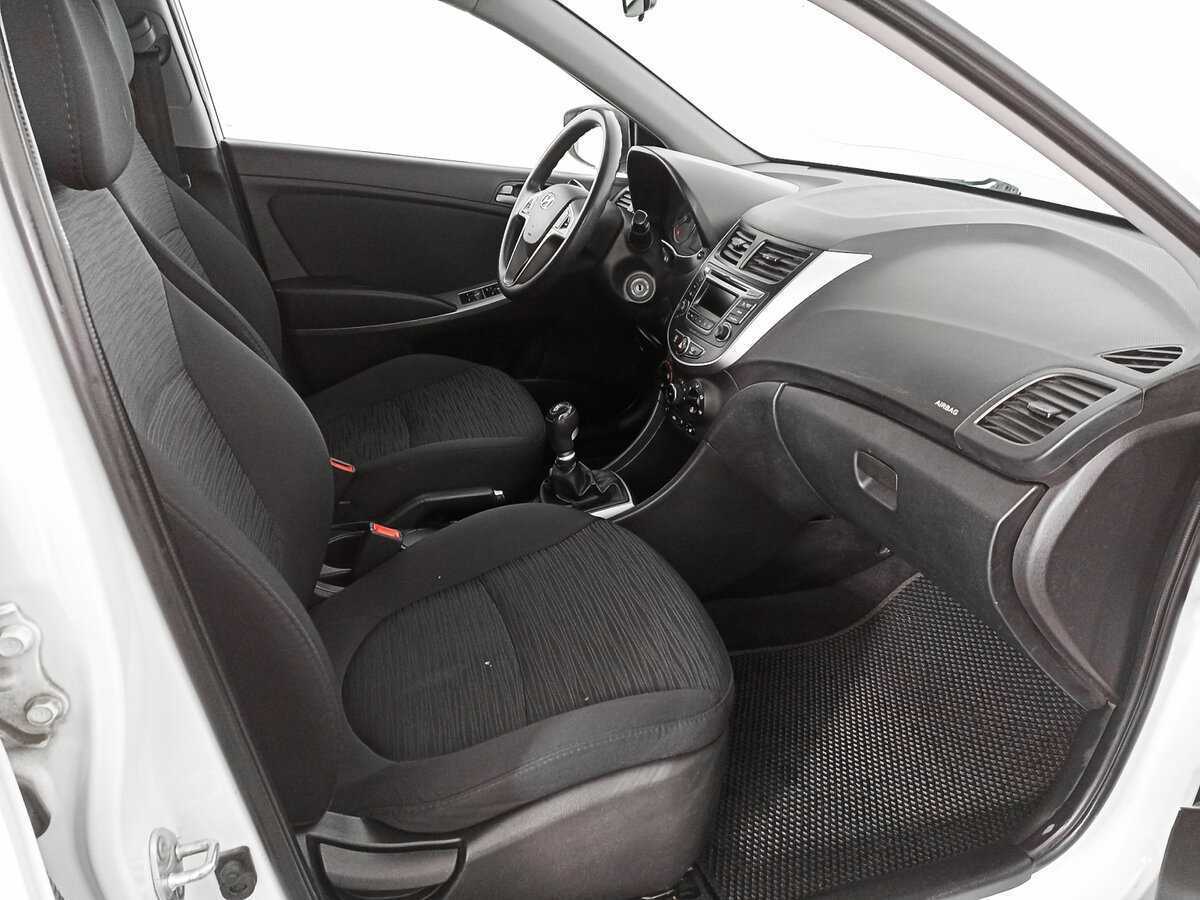 Hyundai Solaris, 2015 - Фото №8