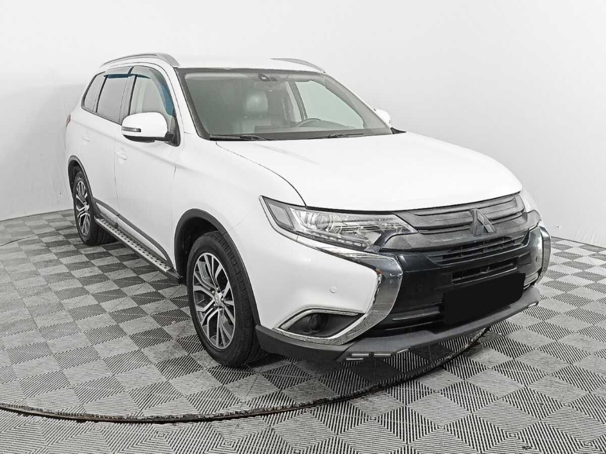 Mitsubishi Outlander, 2018 - Фото №2