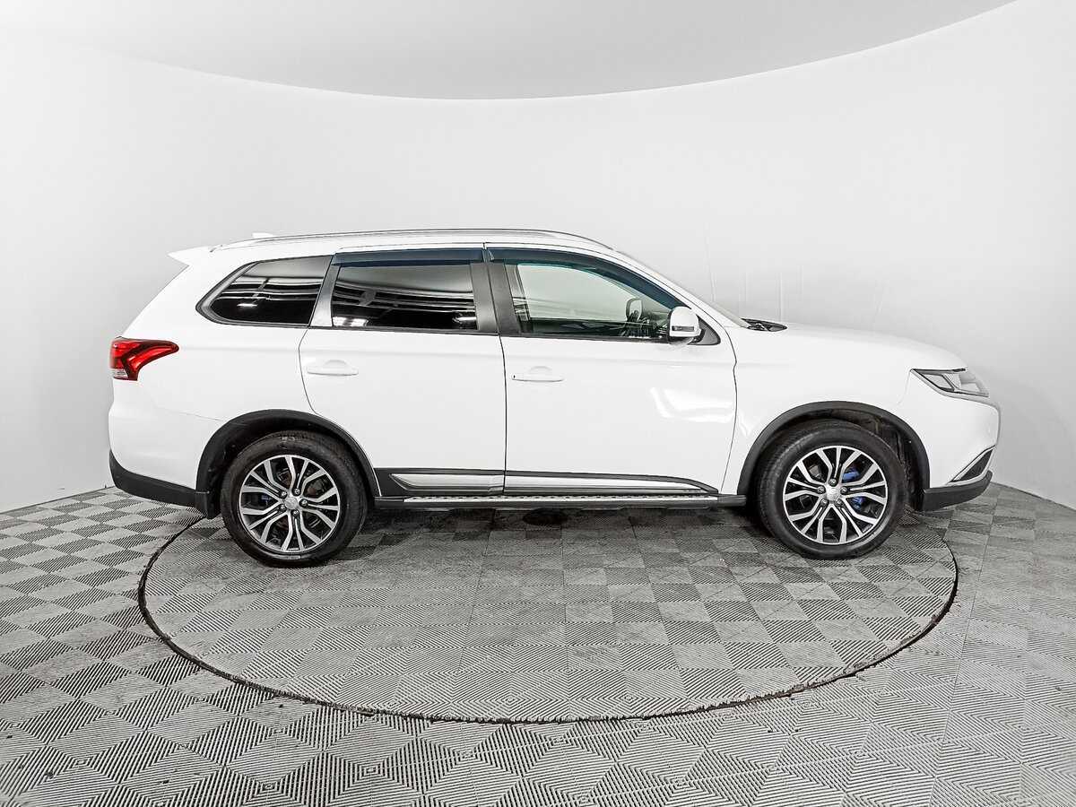 Mitsubishi Outlander, 2018 - Фото №3