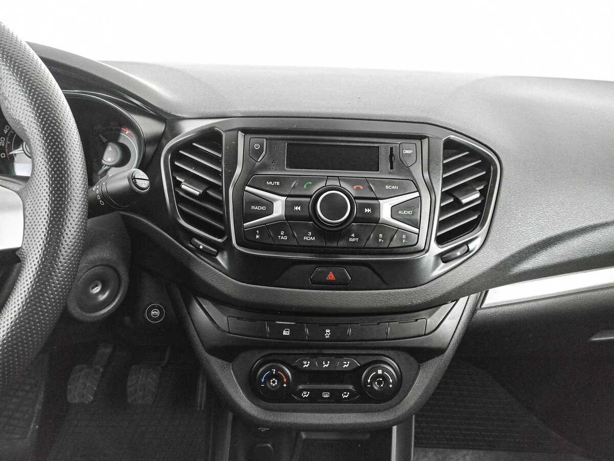 Lada (ВАЗ) Vesta, 2017 - Фото №12