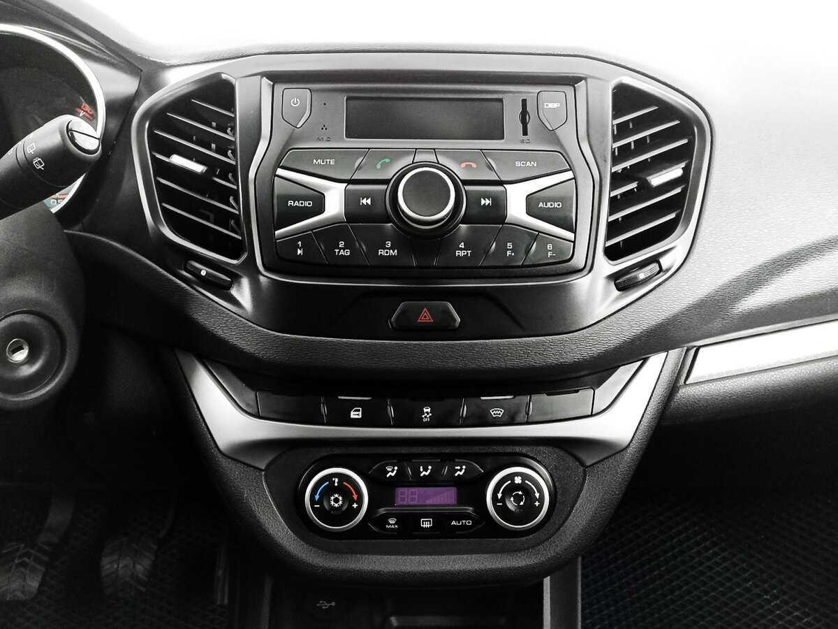 Lada (ВАЗ) Vesta SW, 2021 - Фото №12