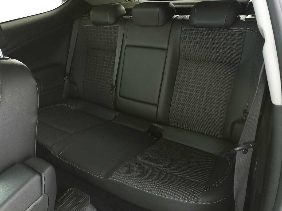 Opel Astra GTC, 2013 - Фото №9