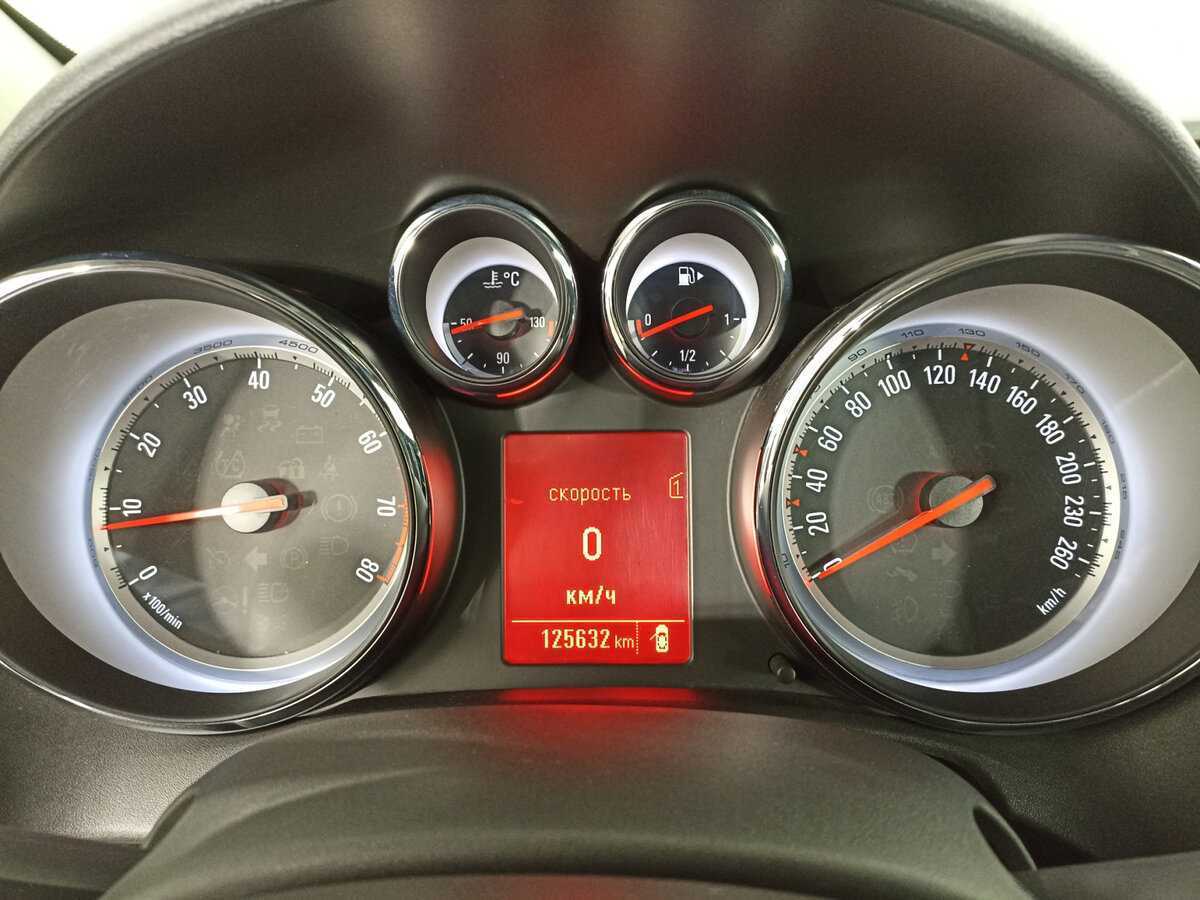 Opel Astra GTC, 2013 - Фото №10