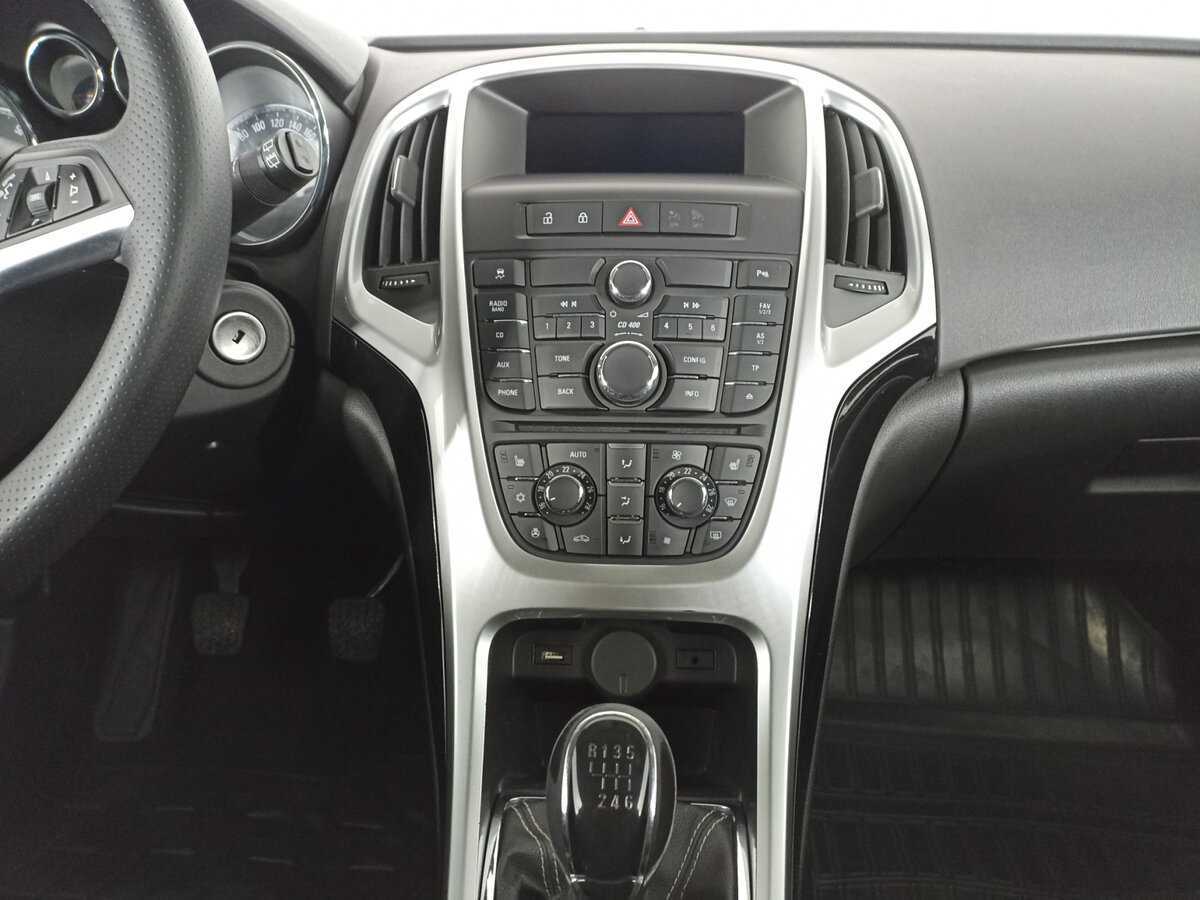 Opel Astra GTC, 2013 - Фото №12