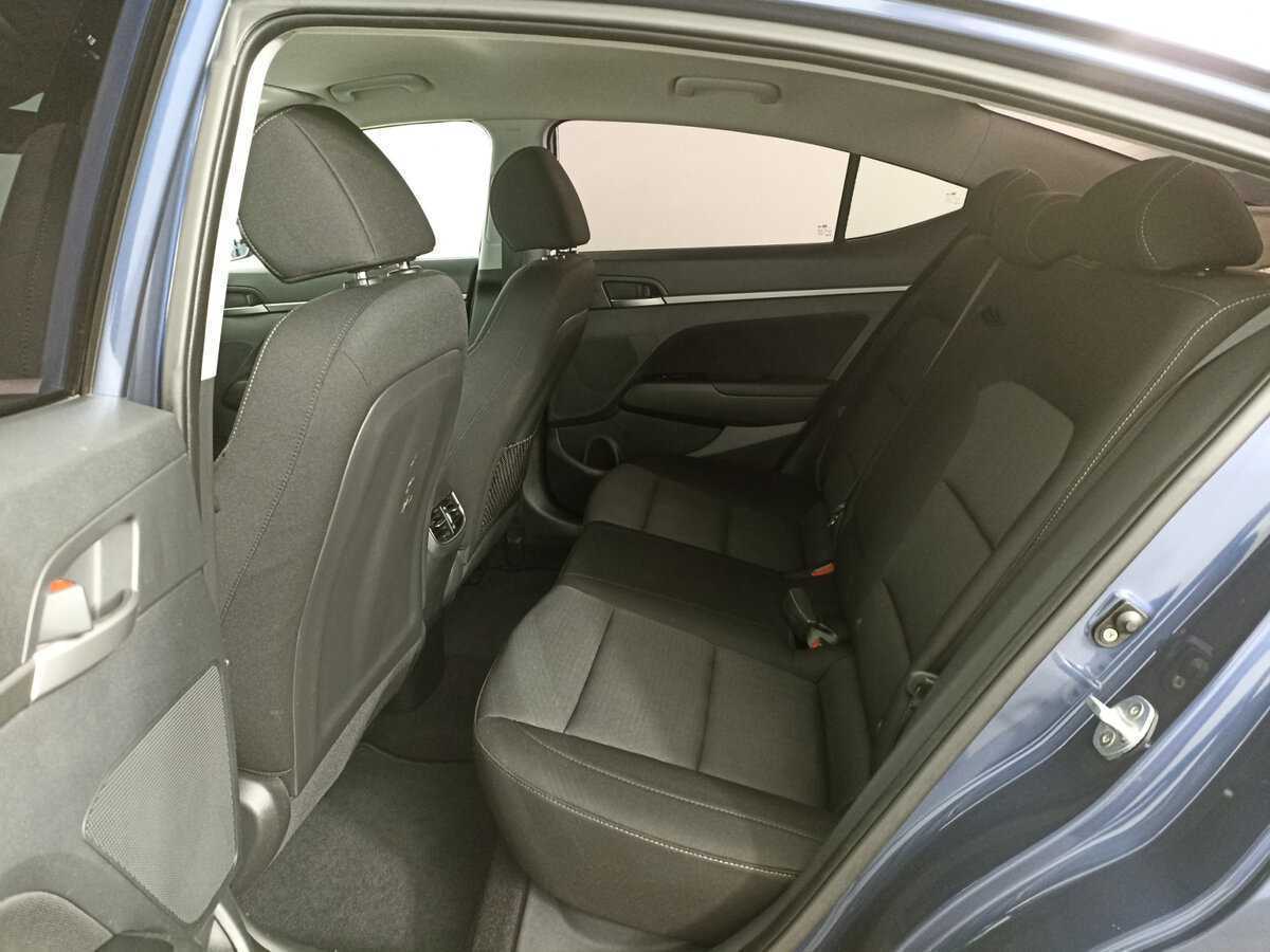 Hyundai Elantra, 2018 - Фото №9