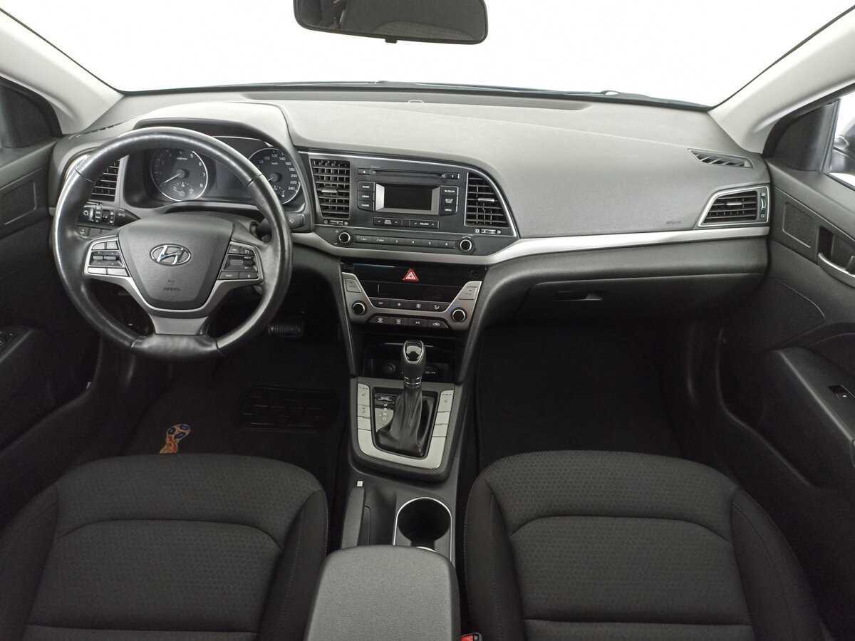 Hyundai Elantra, 2018 - Фото №11