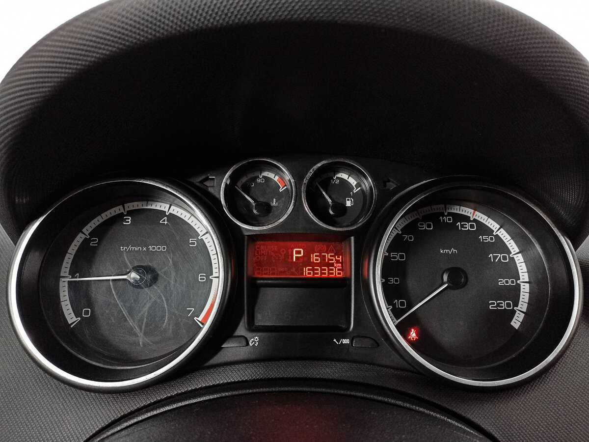 Peugeot 408, 2012 - Фото №9