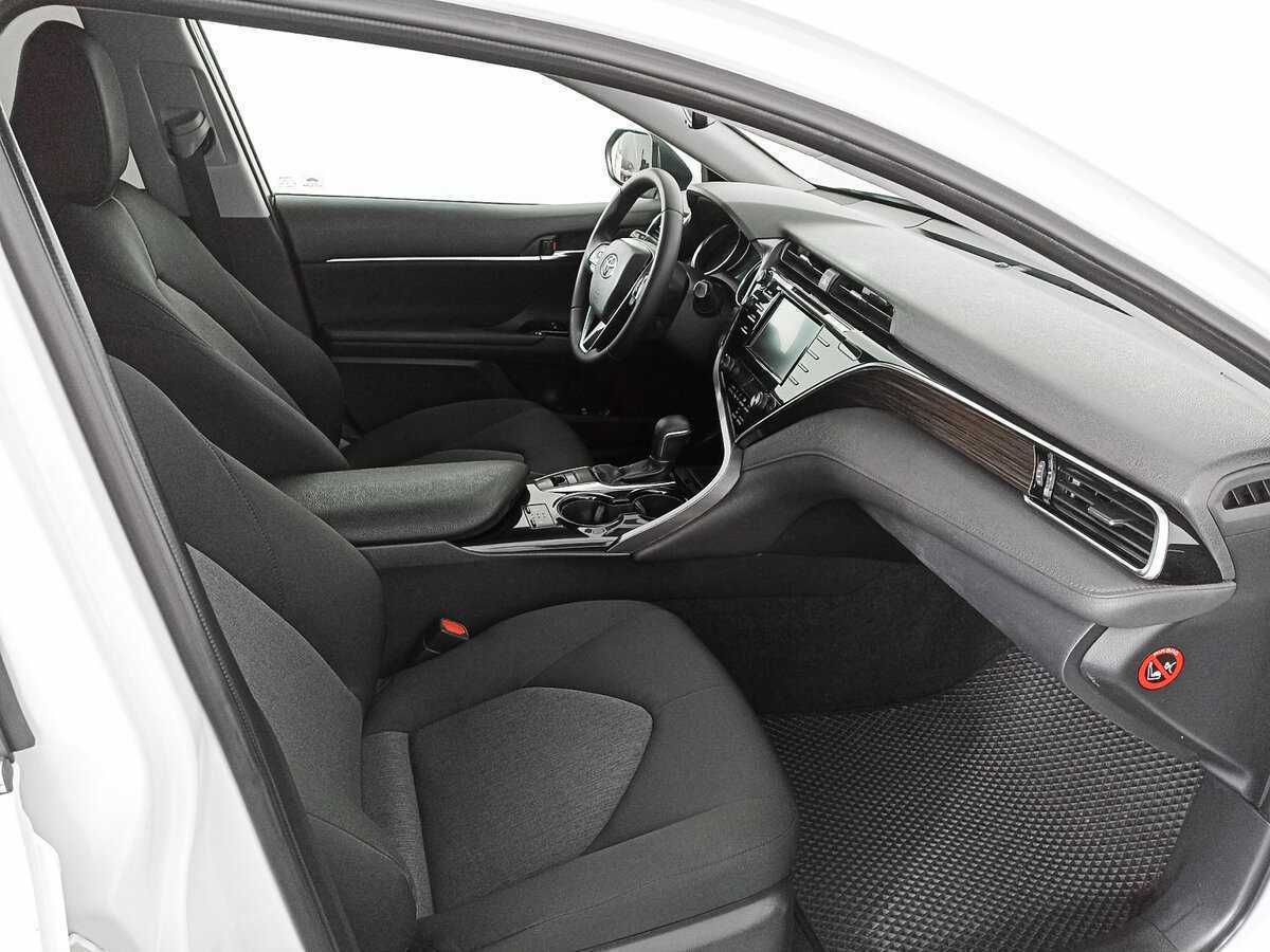 Toyota Camry, 2019 - Фото №7