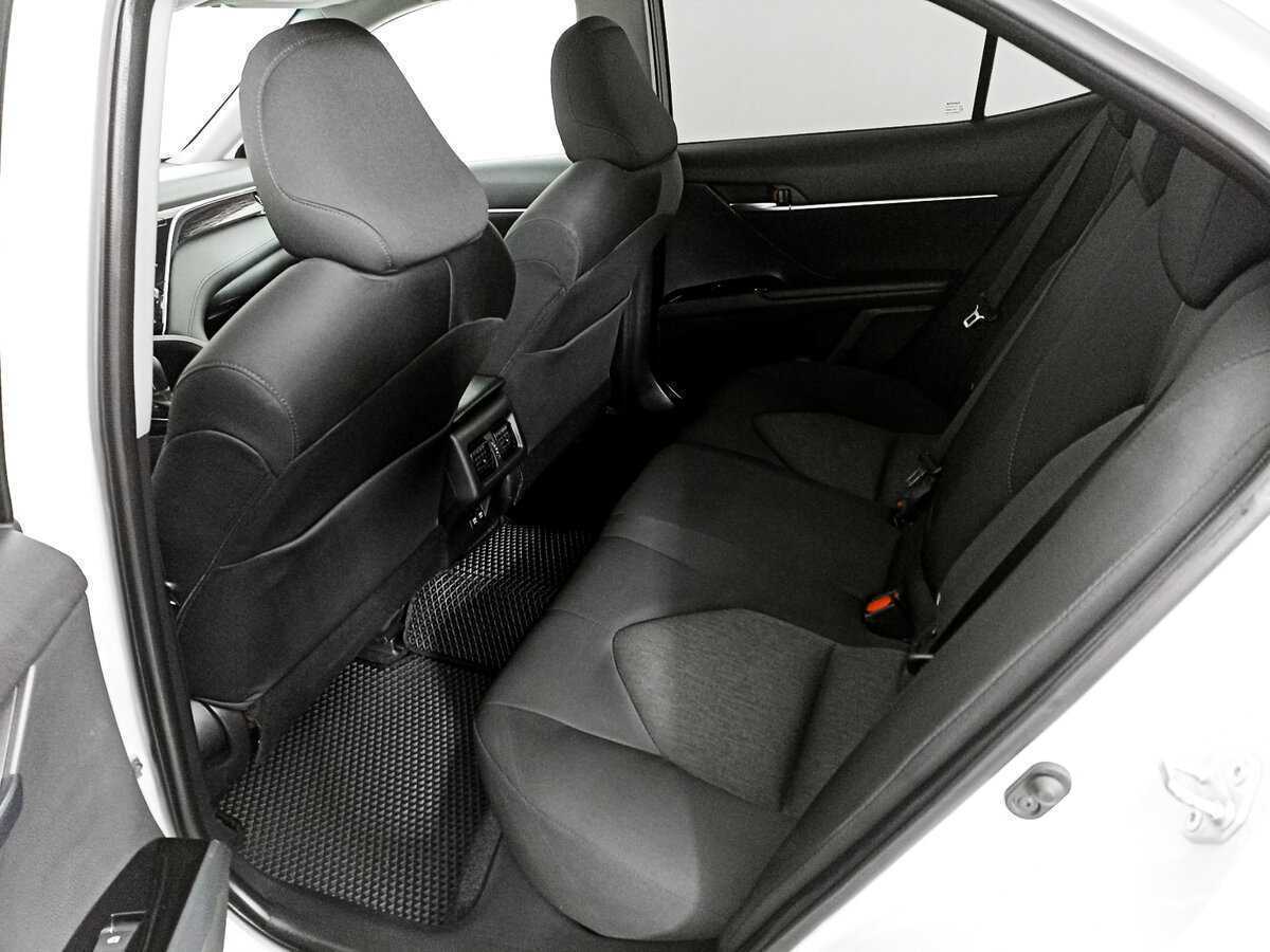 Toyota Camry, 2019 - Фото №8