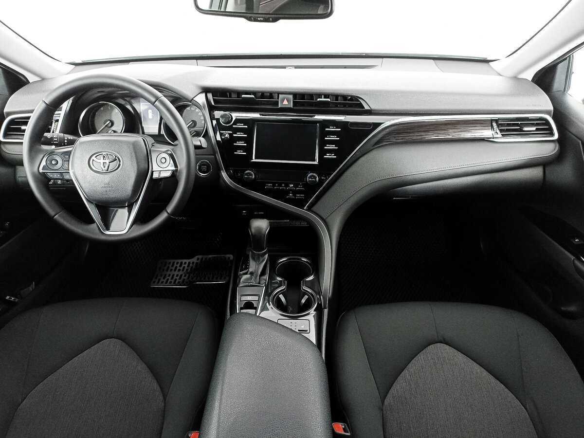 Toyota Camry, 2019 - Фото №10