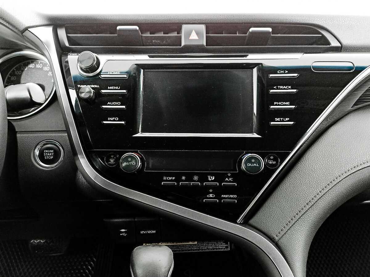 Toyota Camry, 2019 - Фото №11