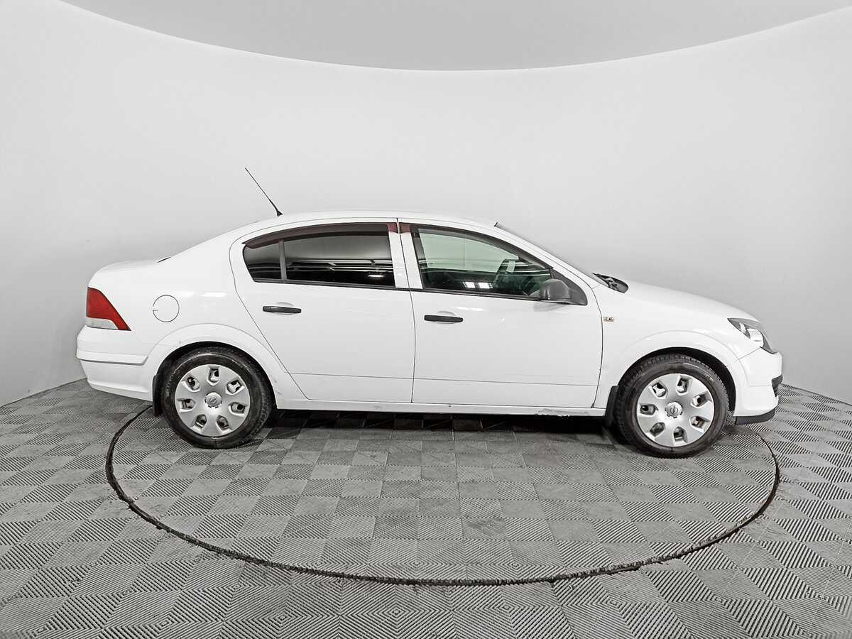 Opel Astra, 2013 - Фото №3