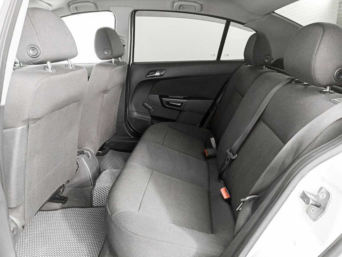 Opel Astra, 2013 - Фото №9