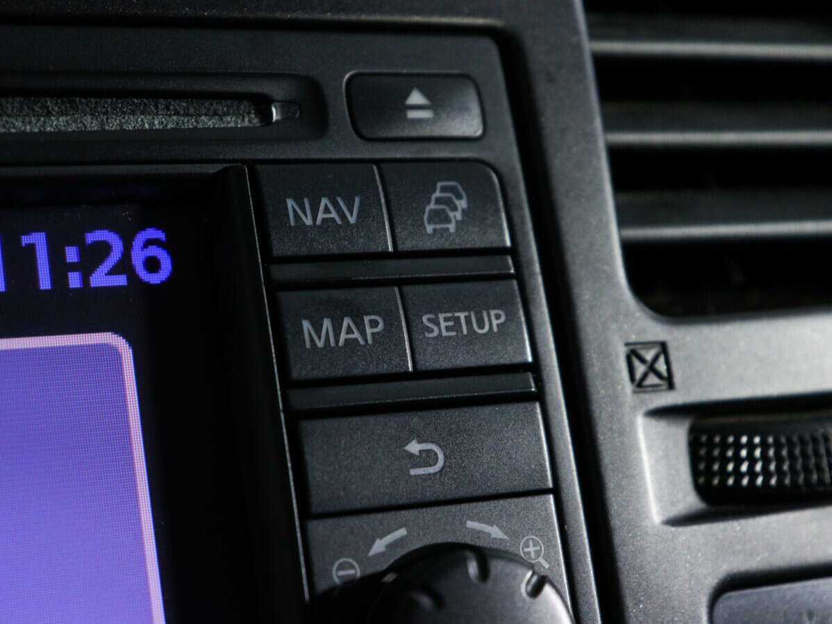 Nissan Tiida, 2013 - Фото №15