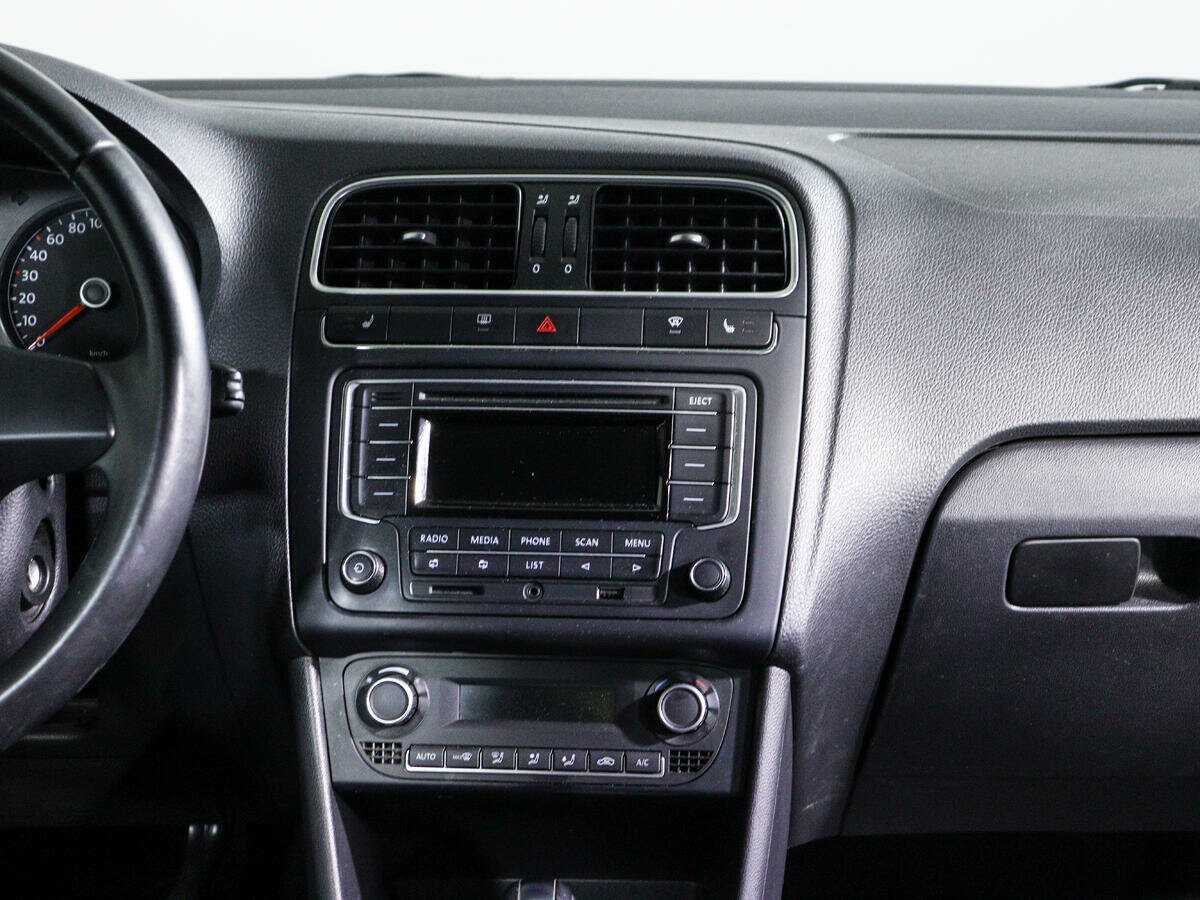 Volkswagen Polo, 2014 - Фото №12