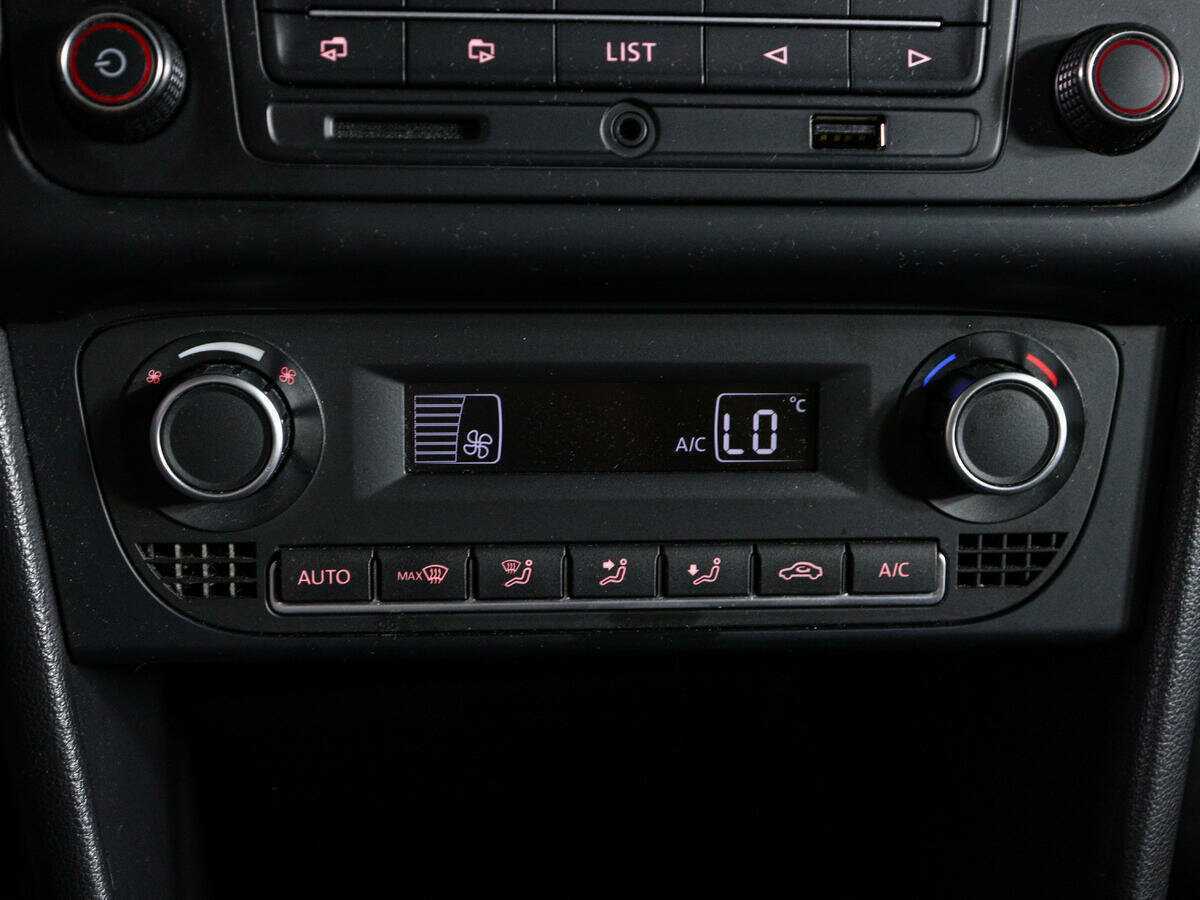 Volkswagen Polo, 2014 - Фото №14