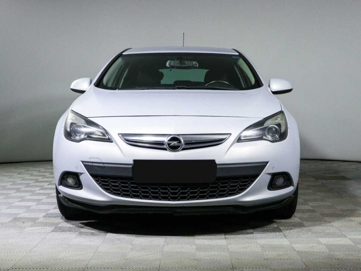 Opel Astra GTC, 2013 - Фото №1
