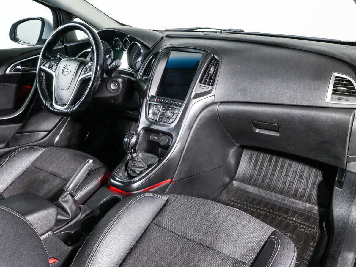 Opel Astra GTC, 2013 - Фото №6