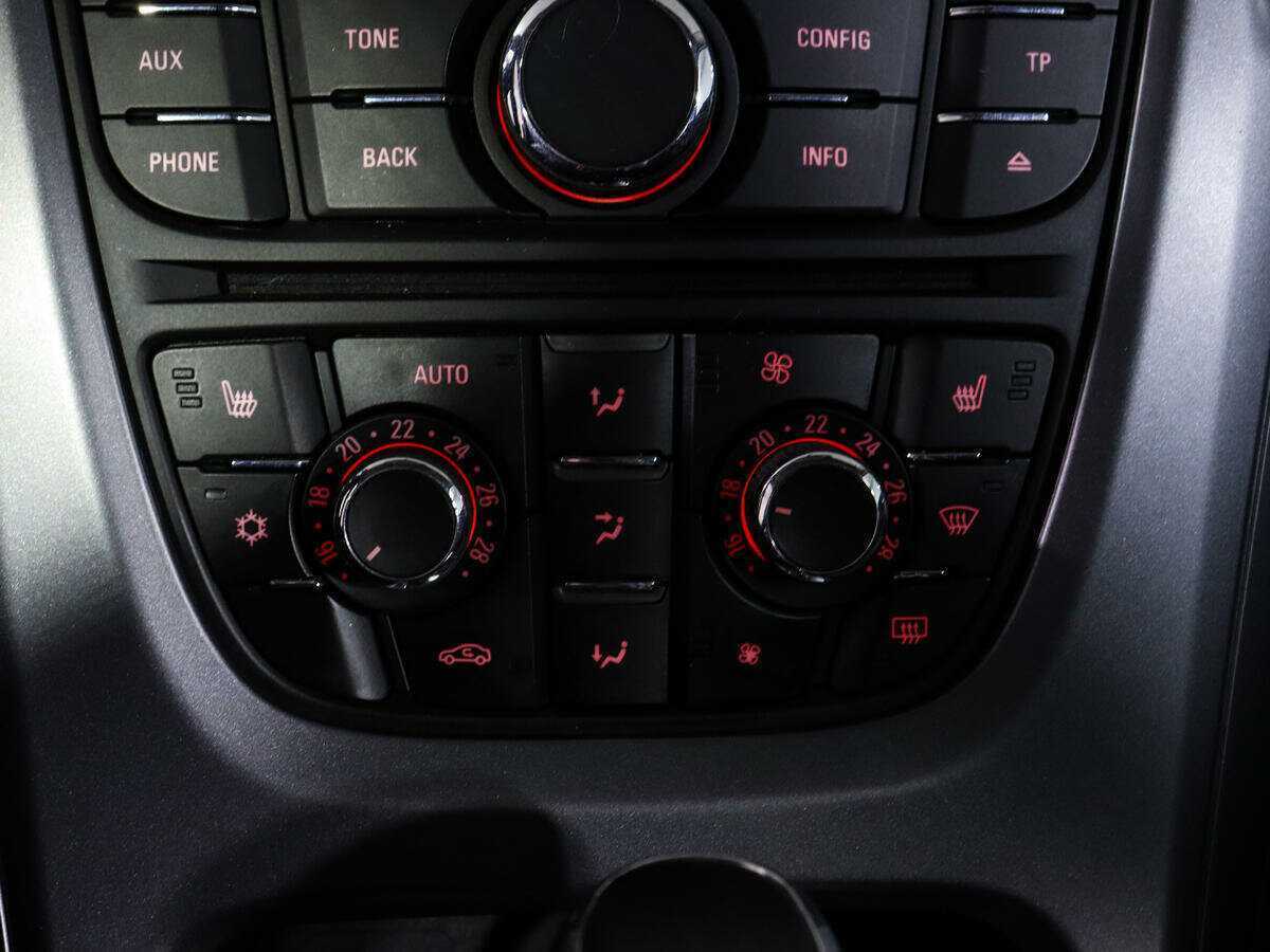 Opel Astra, 2012 - Фото №16