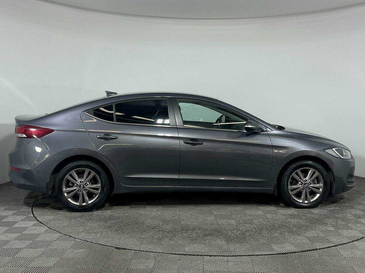 Hyundai Elantra, 2018 - Фото №3
