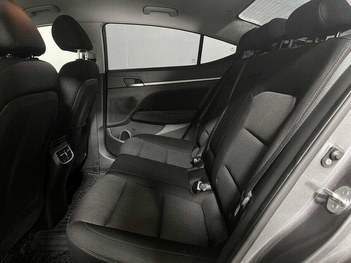Hyundai Elantra, 2018 - Фото №9