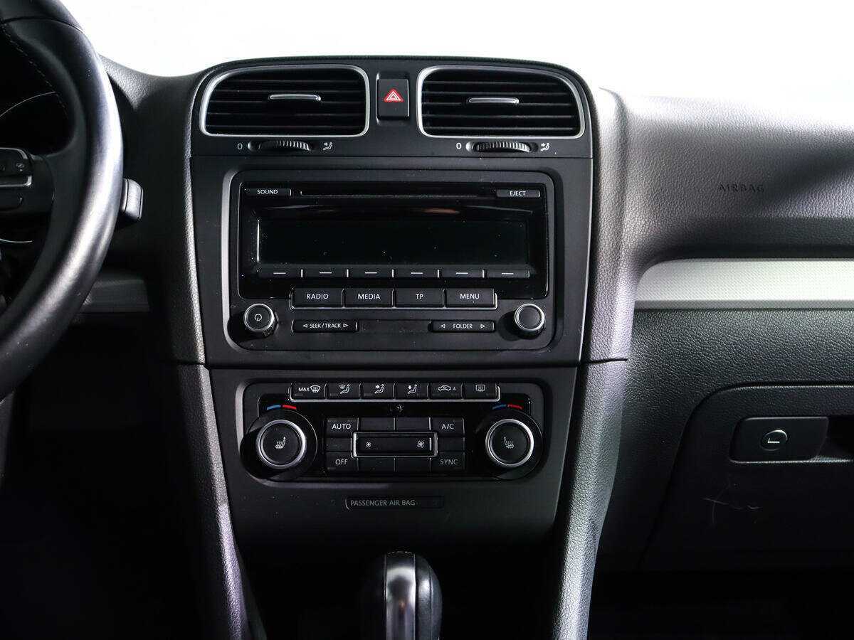 Volkswagen Golf, 2012 - Фото №10