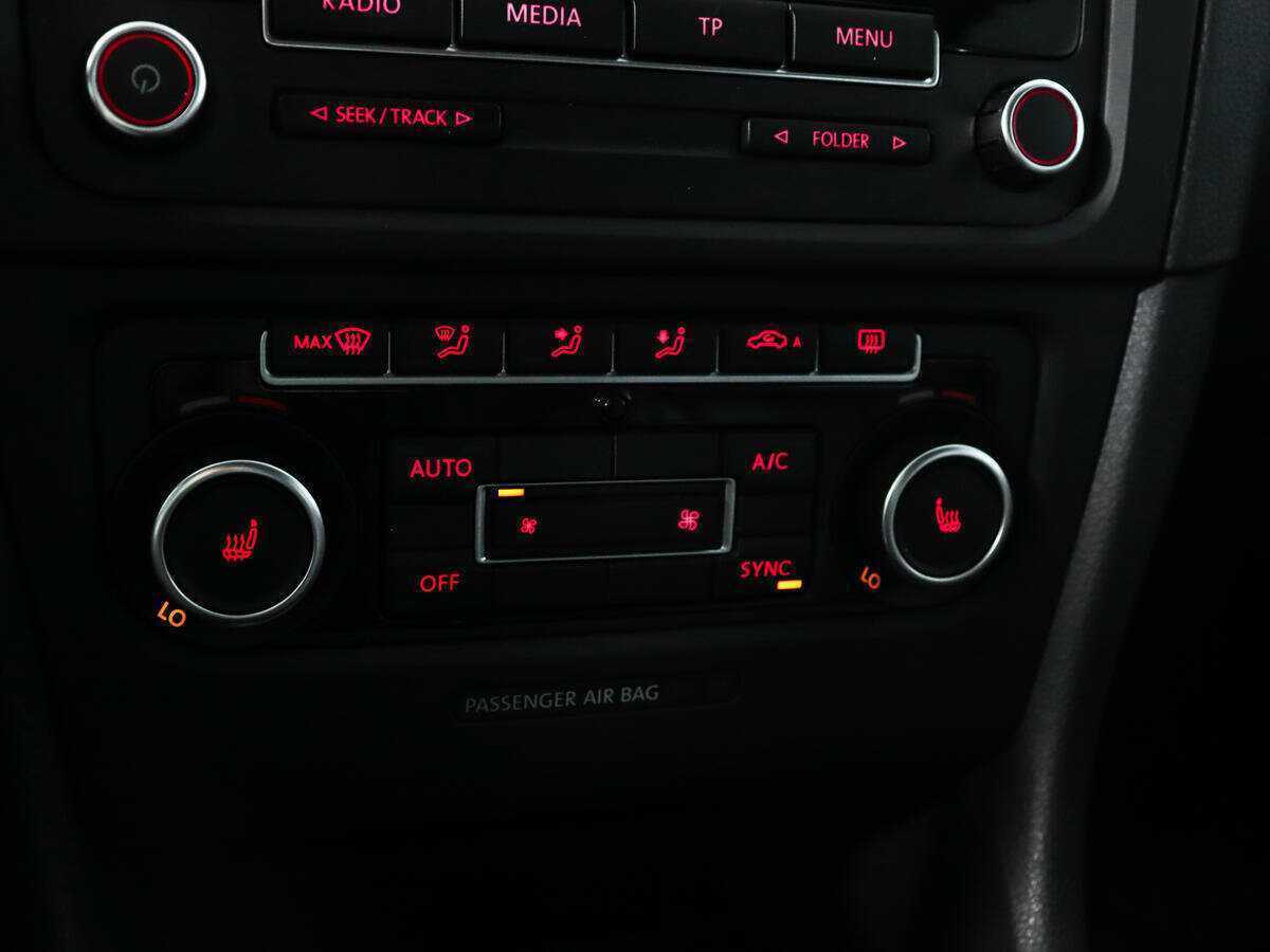 Volkswagen Golf, 2012 - Фото №12