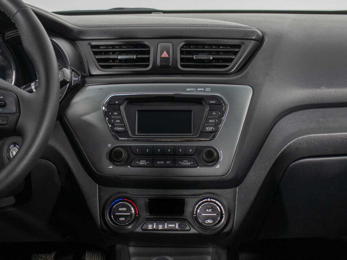Kia Rio 6-speed, 2014 - Фото №13