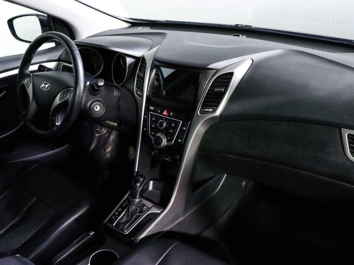 Hyundai i30, 2012 - Фото №8