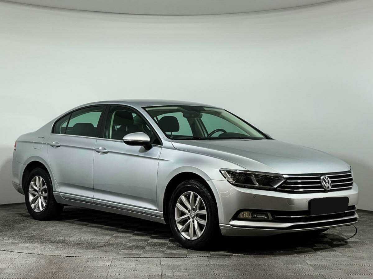 Volkswagen Passat, 2016 - Фото №2
